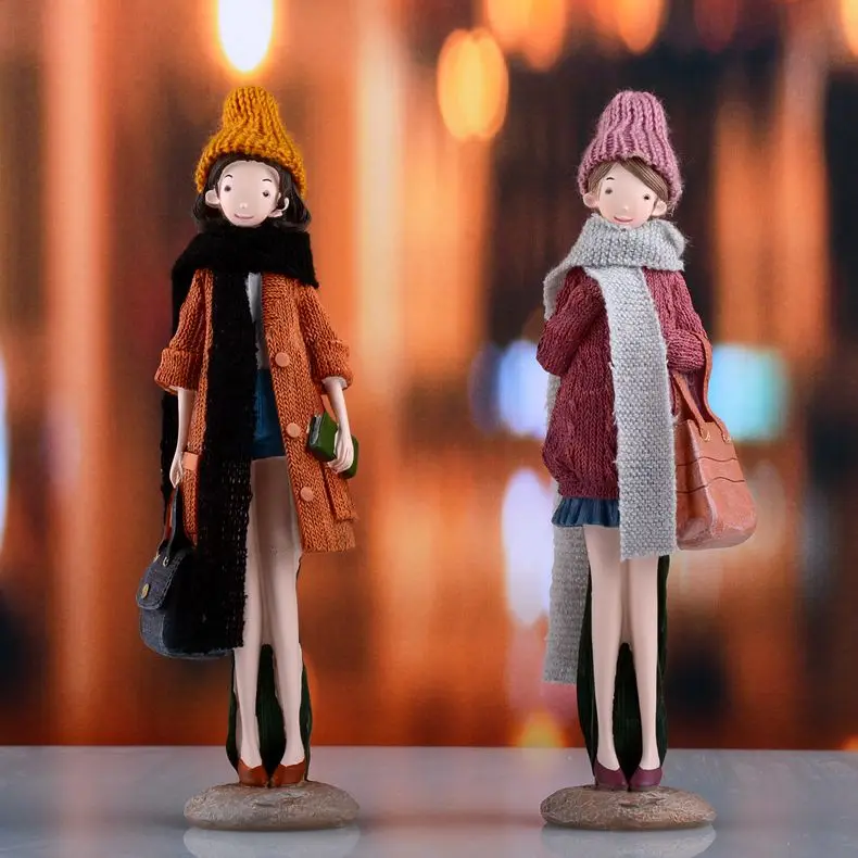 

2pcs/lot Creative Resin Student Birthday Gift Fashion Girl Figure Resin Artcraft Home & Shop Window or Wall Deco craft