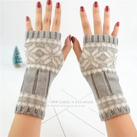 women short stretch wool knit half finger touch screen mittens female winter warm arm crochet snowflake fingerless gloves b77