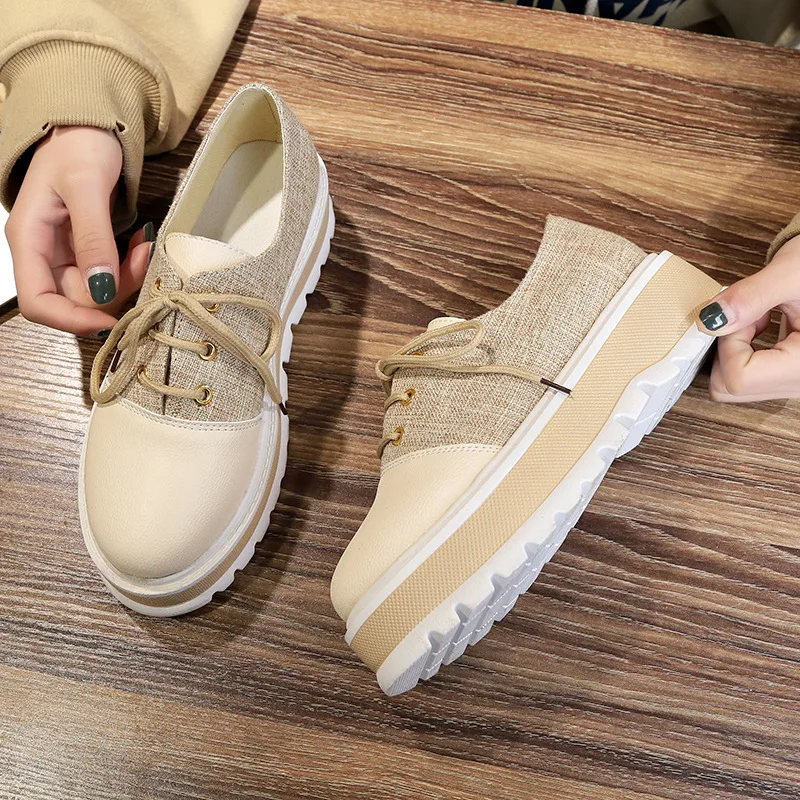 Женская обувь на платформе 5 см плоской подошве шнуровке из искусственной кожи