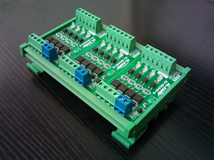

12-way Input Compatible NPN Output PLC Power Amplifier Solenoid Valve Drive Plate
