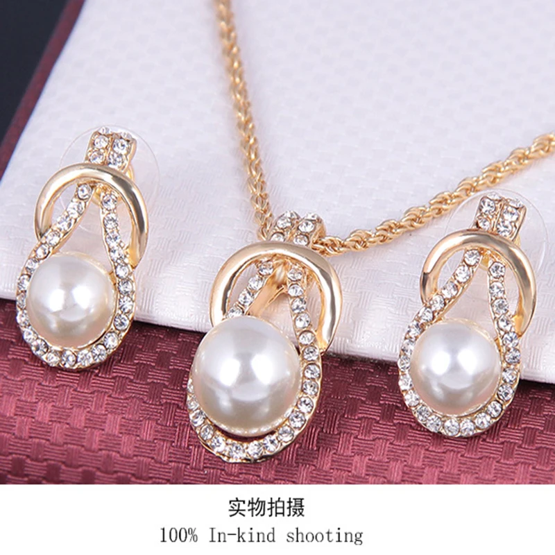 Classic retro pearl ladies fashion necklace set earrings gold pendant simple hot sale birthday jewelry 2019 new | Украшения и