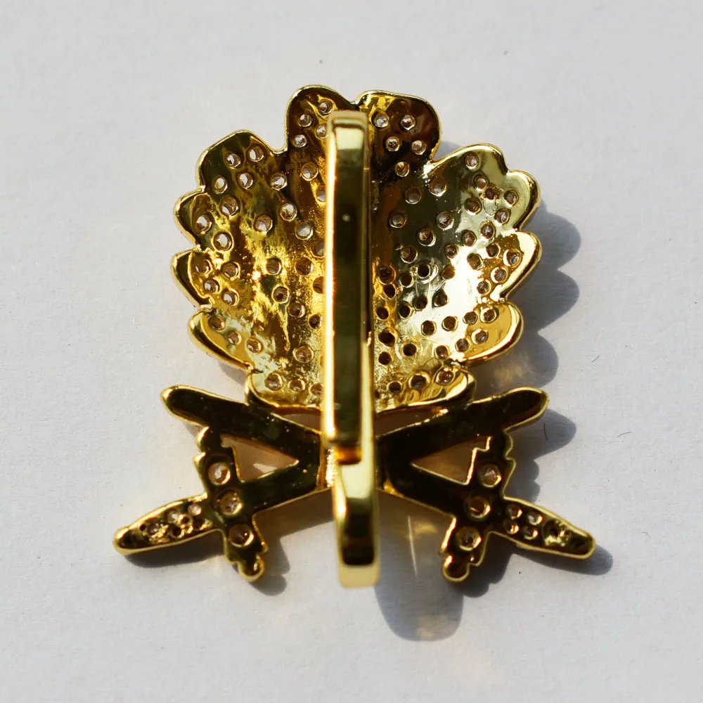 Немецкие дубовые мечи времен Второй мировой войны с бриллиантами Железный крест