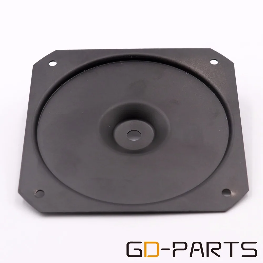 Черная железная пластина для установки винтажных трансформаторов круглое