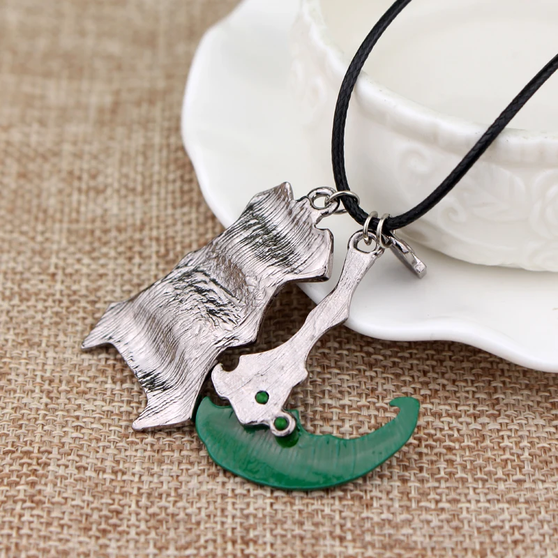 Игра ювелирных изделий молотить ожерелье оружие из цинкового сплава цинковый