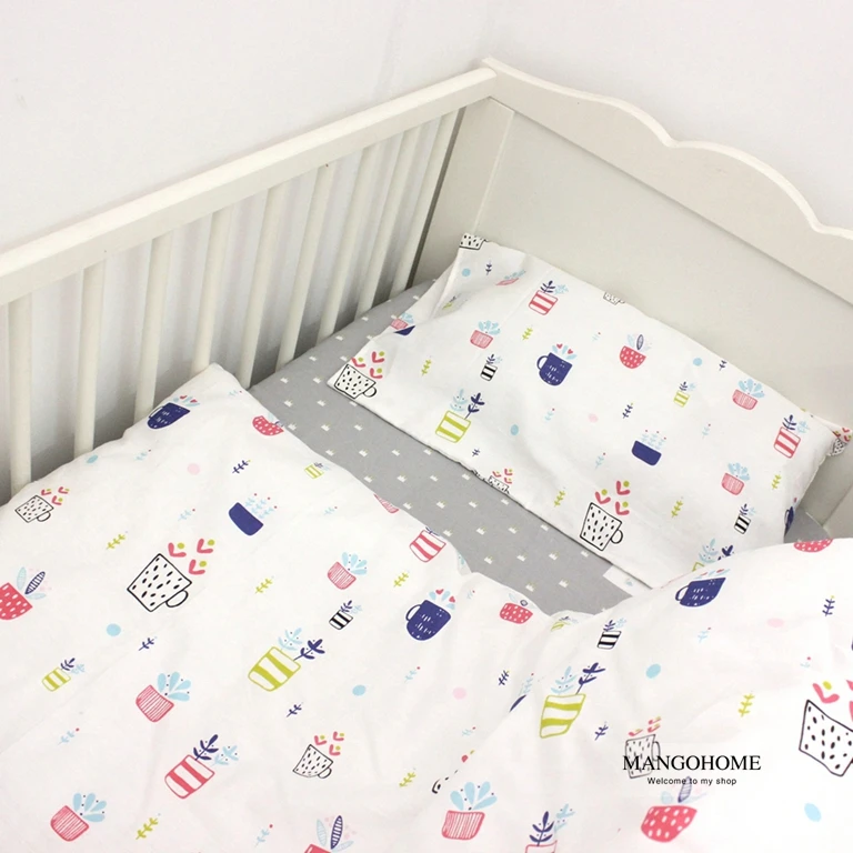 Комплект постельного белья для малышей из 3 предметов пододеяльник простыня