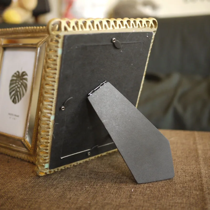 

Vintage Old Golden Classical Lace Shape Hollow Cut Decorative Photo Frame