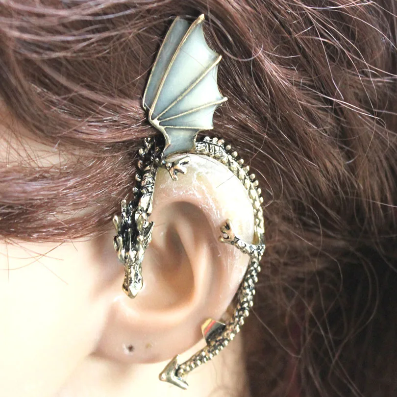 Серьги гвоздики с черным покрытием светится в темноте|clip earrings|ear cuffdragon ear |