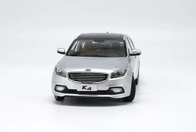 Серебристый Высокая моделирования KIA K4 Коллекция Модель 1:18 advanced сплава Модель автомобиля, литая металлическая модель игрушка автомобиля - Цвет: Серебристый