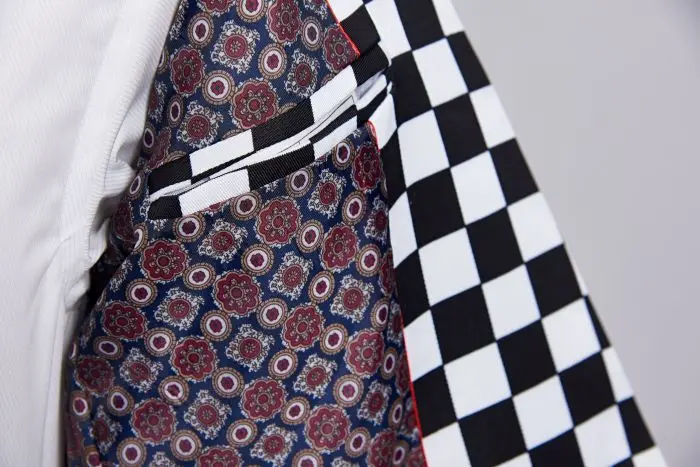 Мужской брендовый костюм черный белый клетчатый из 2 предметов с принтом