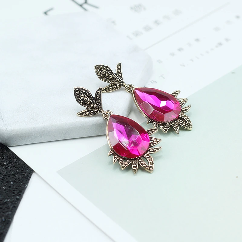 E041 Винтаж Красные кристаллы стразы серьги в виде капель для Для женщин Мода форме