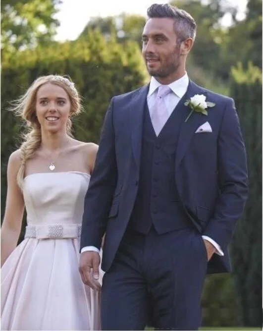 Классические свадебные костюмы темно серого цвета с пуговицами на заказ для