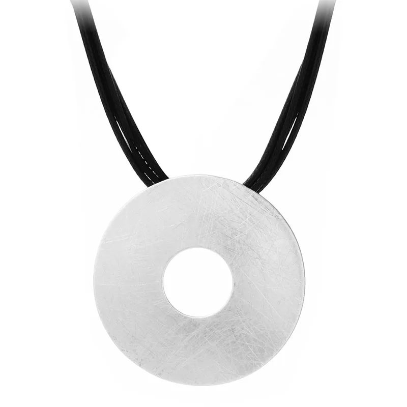Женское кожаное ожерелье Gros Collier черное многослойное с круглым кулоном и