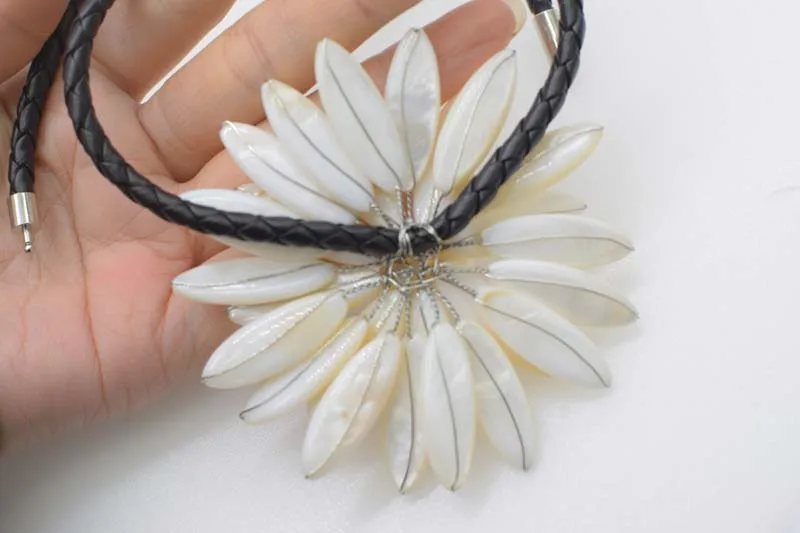 

freshwater pearl white sea shell flower necklace 18inch FPPJ wholesale beads nature