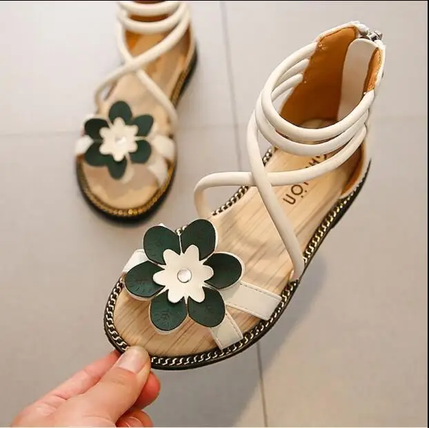 Сандалии для девочек новинка 2018 Корейская летняя модная обувь принцессы детские