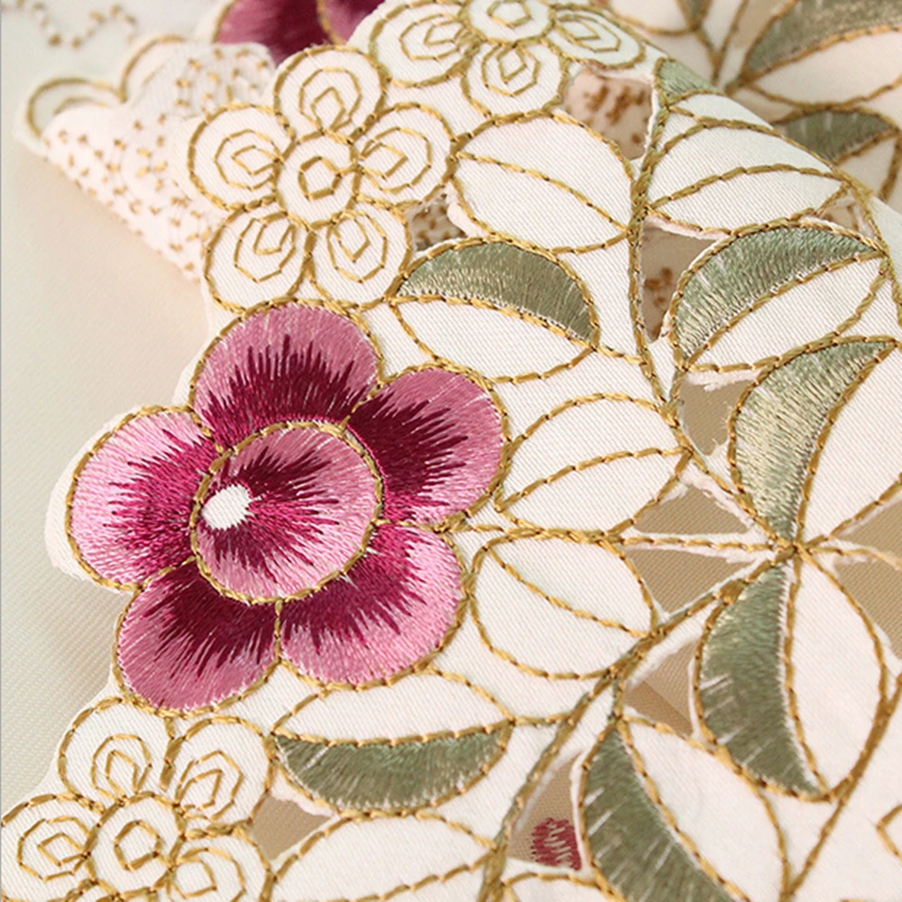 Скатерть из полиэстера в европейском стиле вышитая Цветочная полая крышка стола