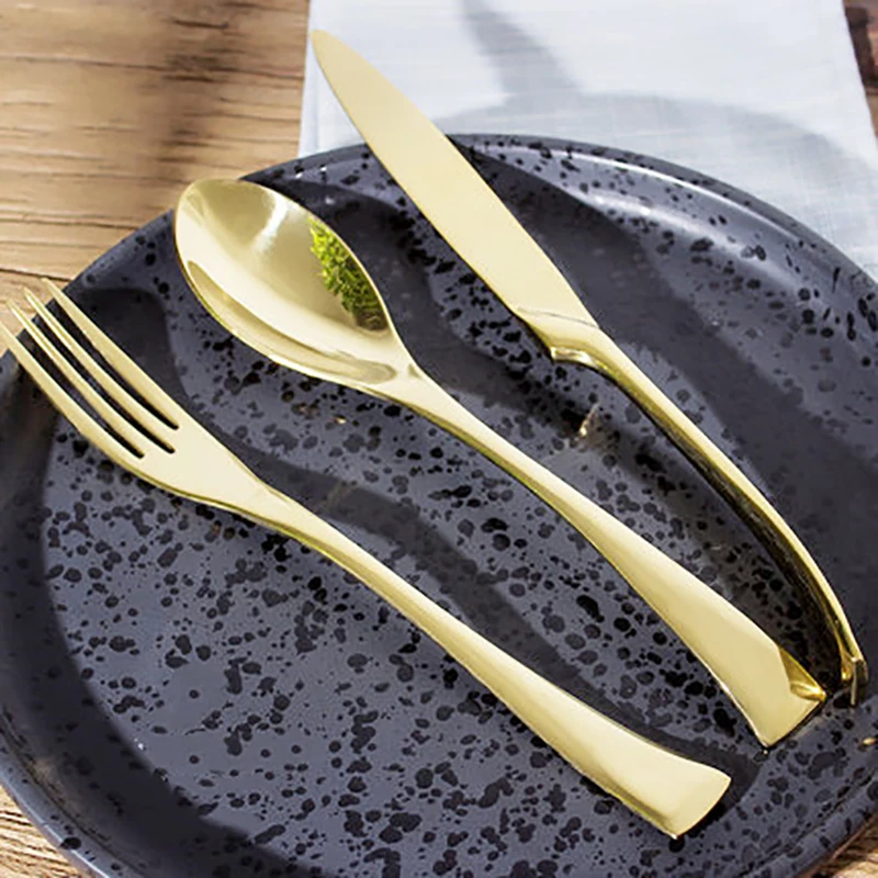 

Hot 3pcs/lot Gold Plated luxury Flatware Set High-grade Stainless Steel Cutlery Set Tableware Fork Steak Knife Dinnerware Sets
