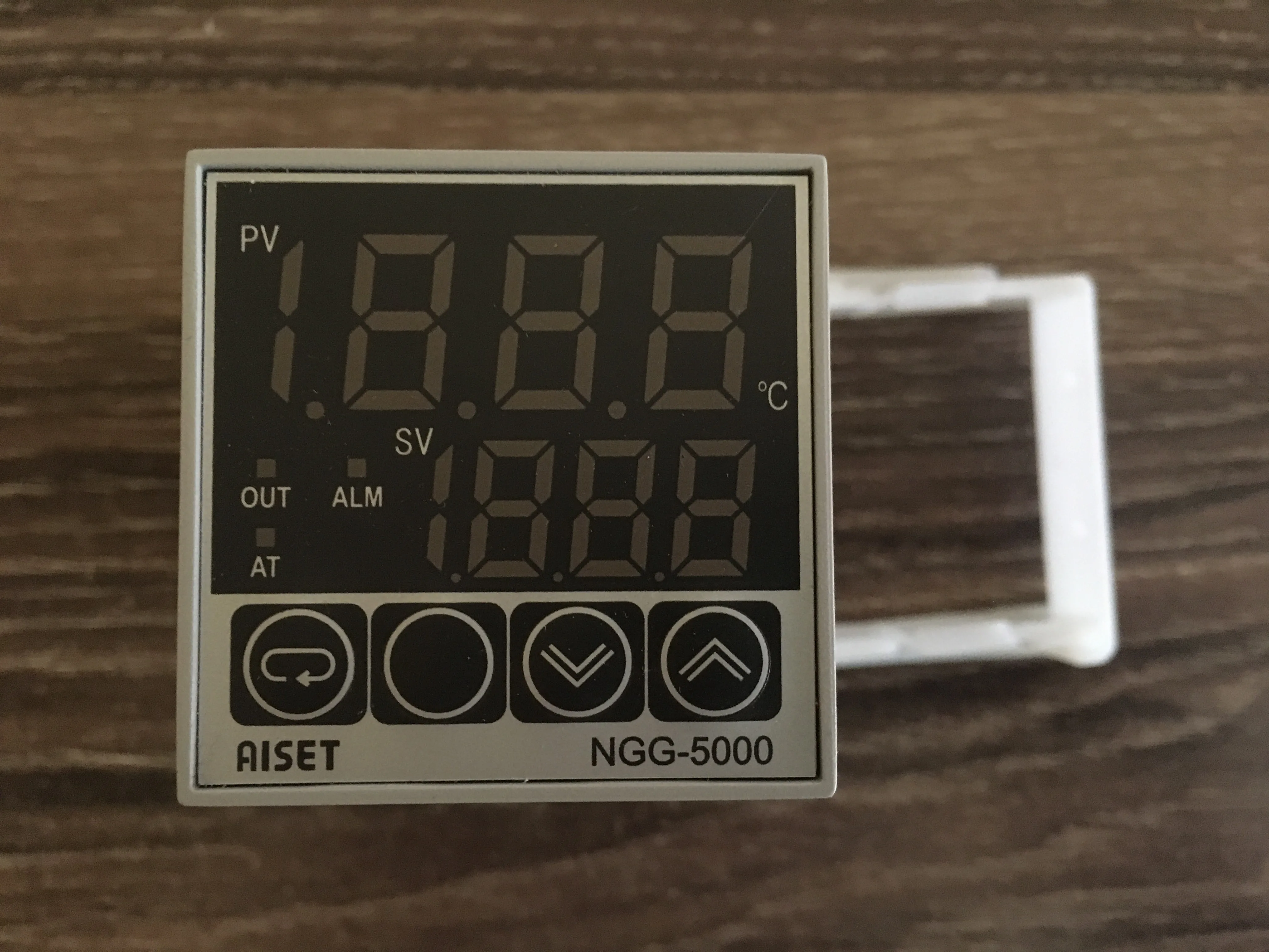 AISET NGG-5000 series temperature controller high quality NGG-5441 new original 0-400 type k