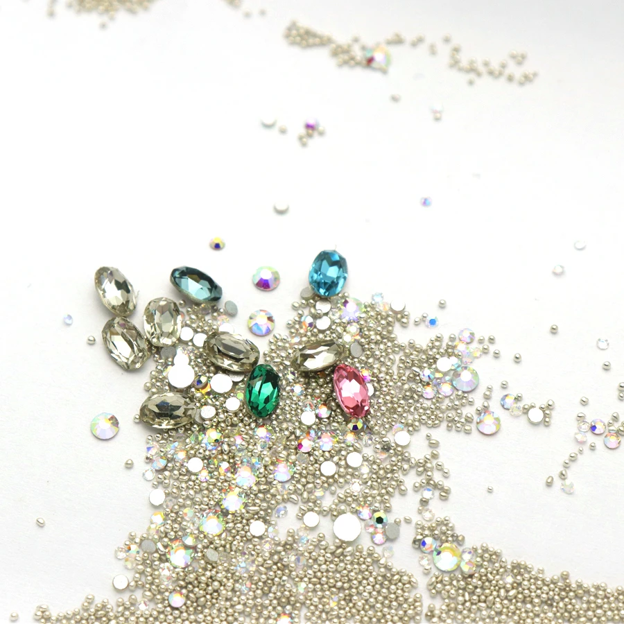 Кристаллы для ногтей бриллианты короткая стрижка металлические бусины - Фото №1