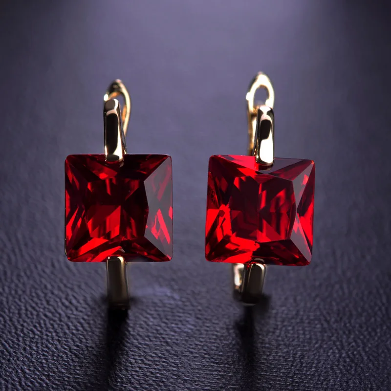 Женские Геометрические серьги гвоздики с квадратным кубическим цирконием