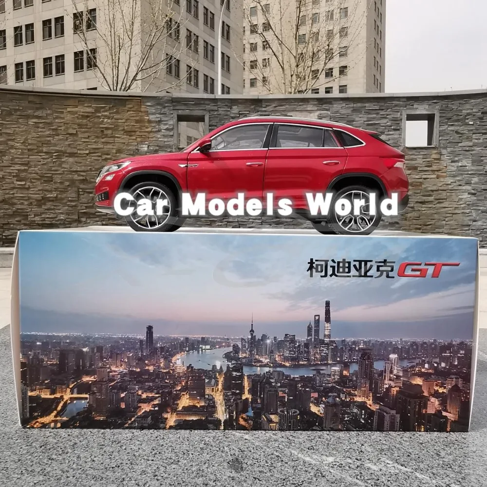Модель литая автомобиля для внедорожника Kodiaq GT 1:18 (красный) + небольшой