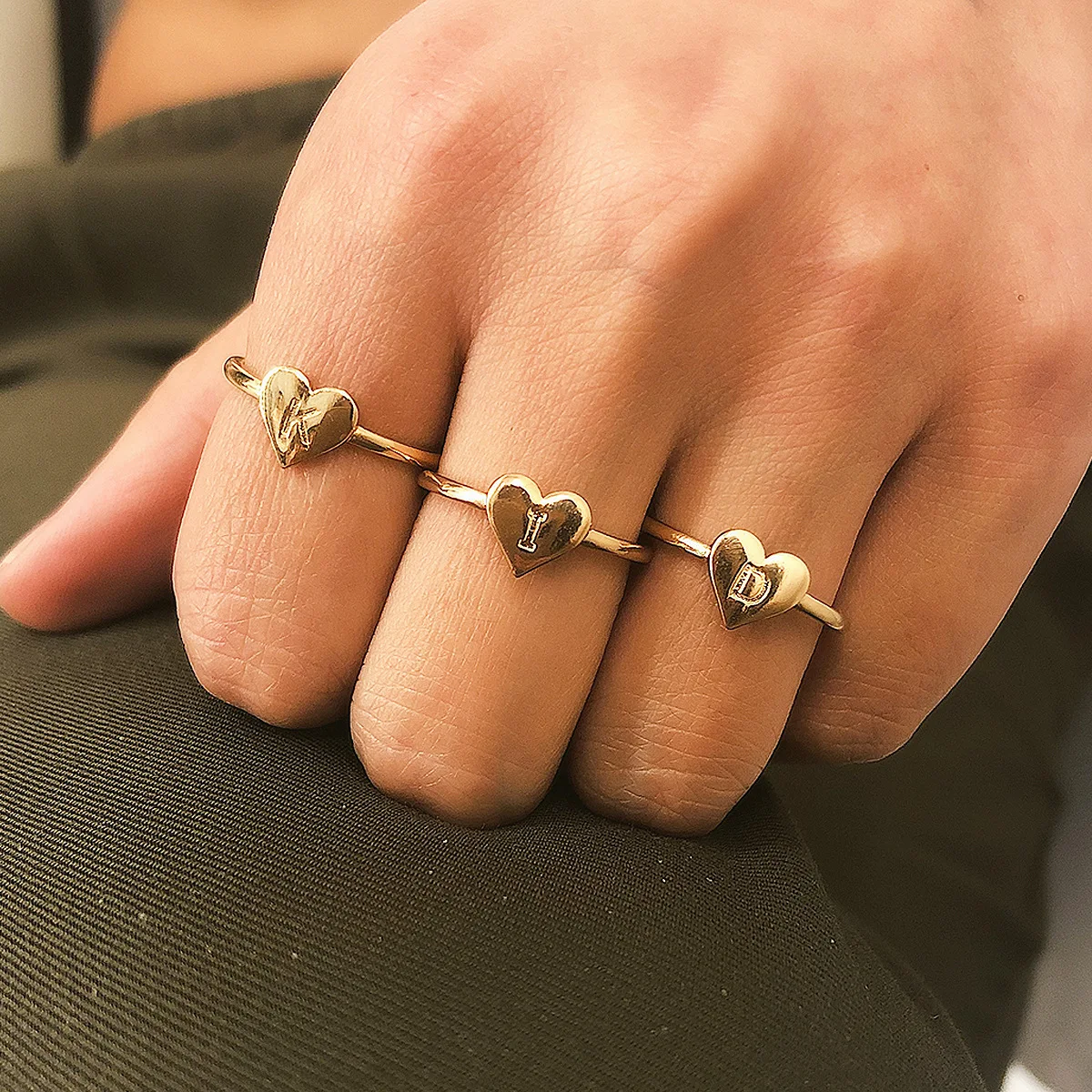 Женское кольцо с подвеской в виде буквы | Украшения и аксессуары