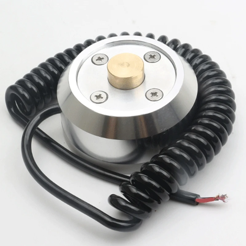 Фрезеровочный автомат с автоматическим инструментом для проверки настроек.