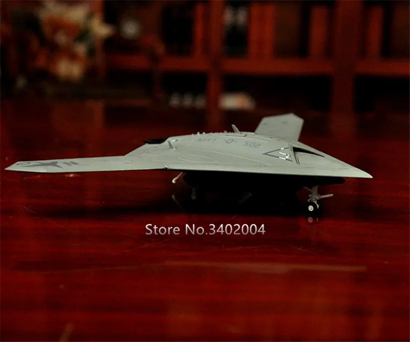 1: 72 США Northrop Grumman X-47B UCAV модель самолета литые игрушки Металлическая Модель самолета подарок коллекция Истребитель модель