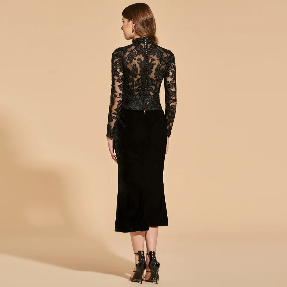 Коктейльное платье Dressv черное с высоким воротом длинным рукавом кружевной