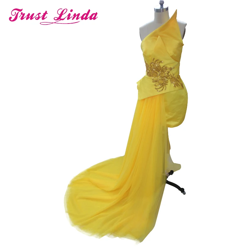 

Glamorous Yellow Tulle Bridesmaid dresses Special Style Formal Prom Gowns party Wear dress For Bridal Dress Custom Made