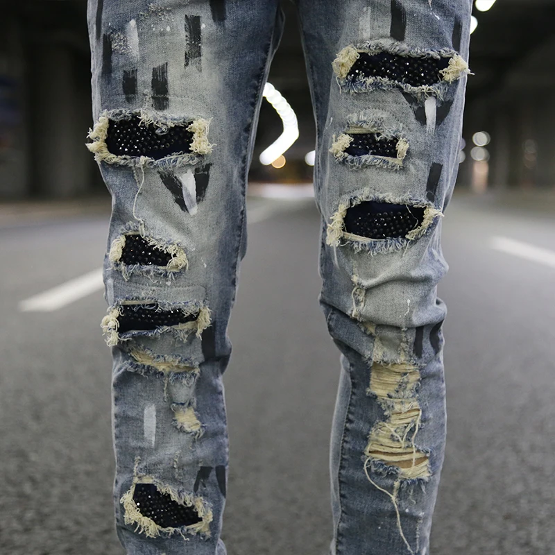Graffiti Printed Ripped Destroied Denim Jean Mens Distressed Biker Jeans with Sequins 2018 Fashion High-street Slim Pants Jogger