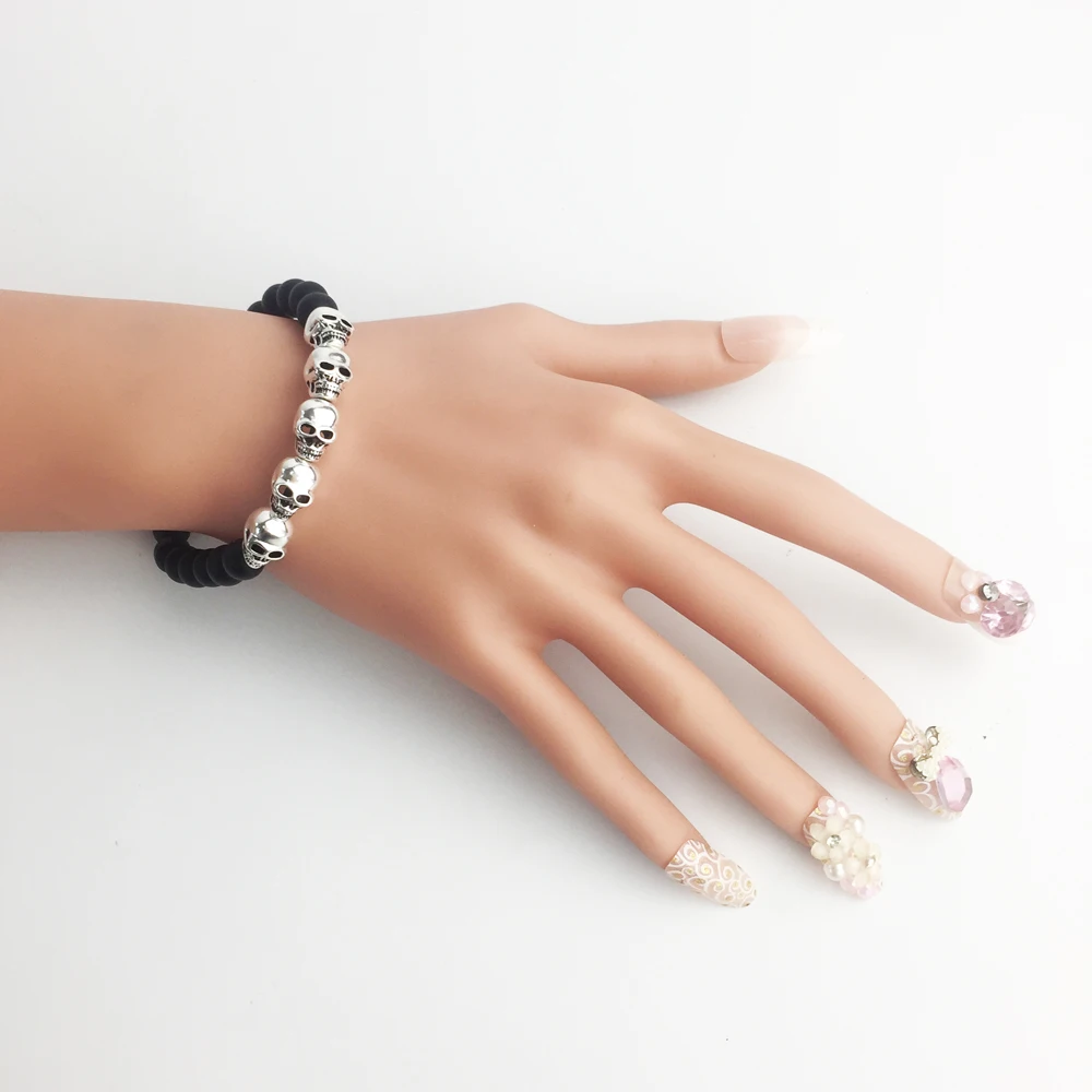 Браслет с серебряными бусинами в виде черепа модное ювелирное изделие