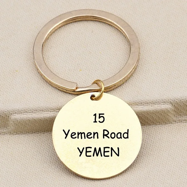 Золотой 15 Yemen Road Yemen Letter Chandler Bing с героями телесериала «друзья» Вдохновленный брелок лучшие друзья брелок Забавный брелок подарки - Цвет: Золотой