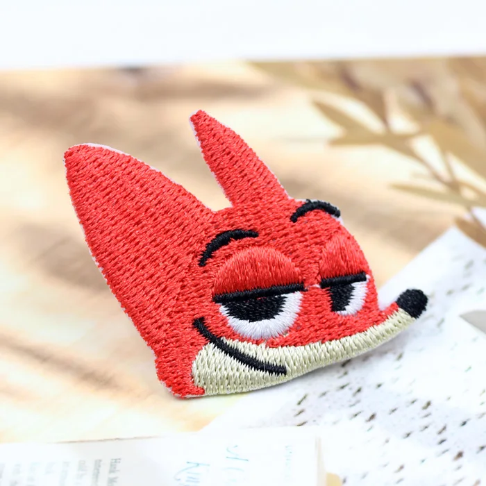 Free Shipping 5 pcs cartoon zootopia Fox Nick head Embroidered patches iron on Motif DK sew Applique DIY accessory |