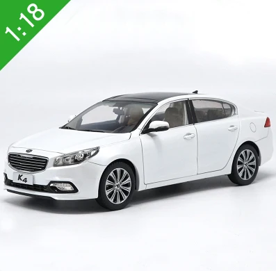 1:18 KIA K4 сплав модель автомобиля статические металлические модели автомобилей с оригинальной коробкой для коллекционирования подарок - Цвет: Белый