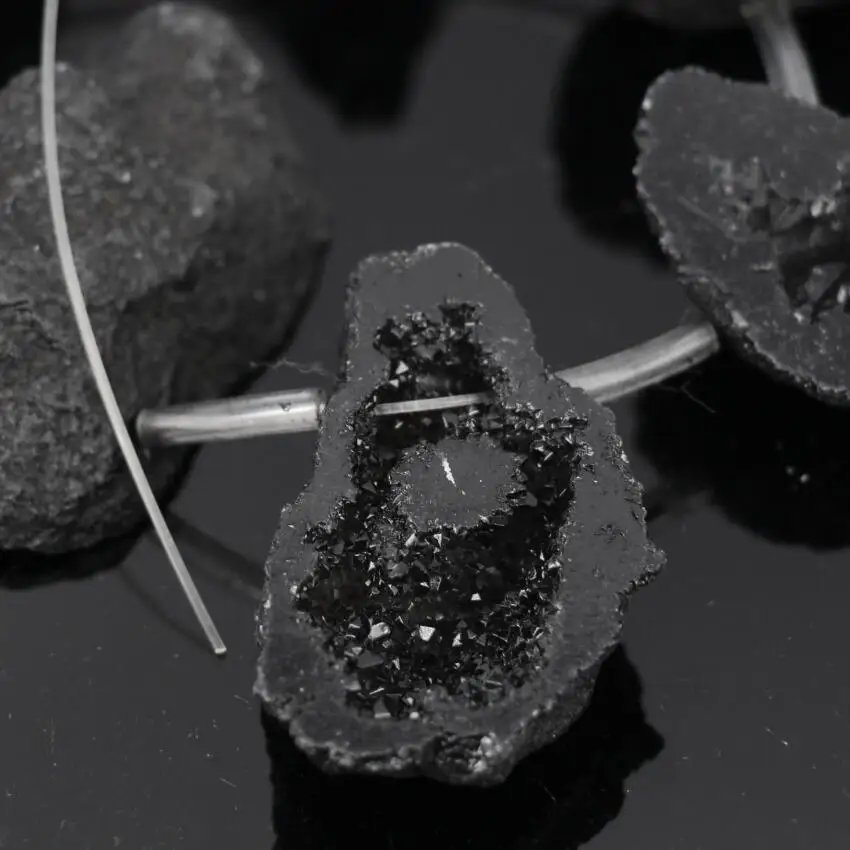 

15.5"/Strand Large Black Raw Geode Quartz Druzy Stone Top Drilled Bowl Nugget pendant Beads,Crystal Drusy Freeform Nugget Beads