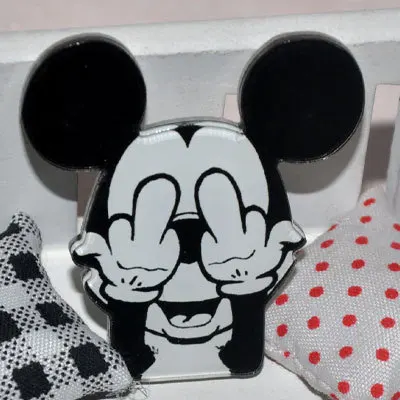 1 шт. очаровательные комбинезоны с рисунком «Микки Маус» Аксессуары Minnie Kawaii аниме значки с героями мультфильмов акриловые заколки Брошь на рюкзак сумки декоративные для девочек подарок на день рождения