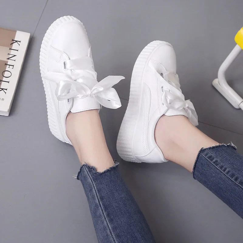 Женские кроссовки белые весенне-летние модные туфли для отдыха