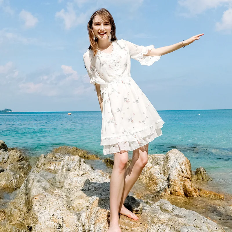 Женское платье белое с оборками шифоновое кружевное цветочным принтом женская