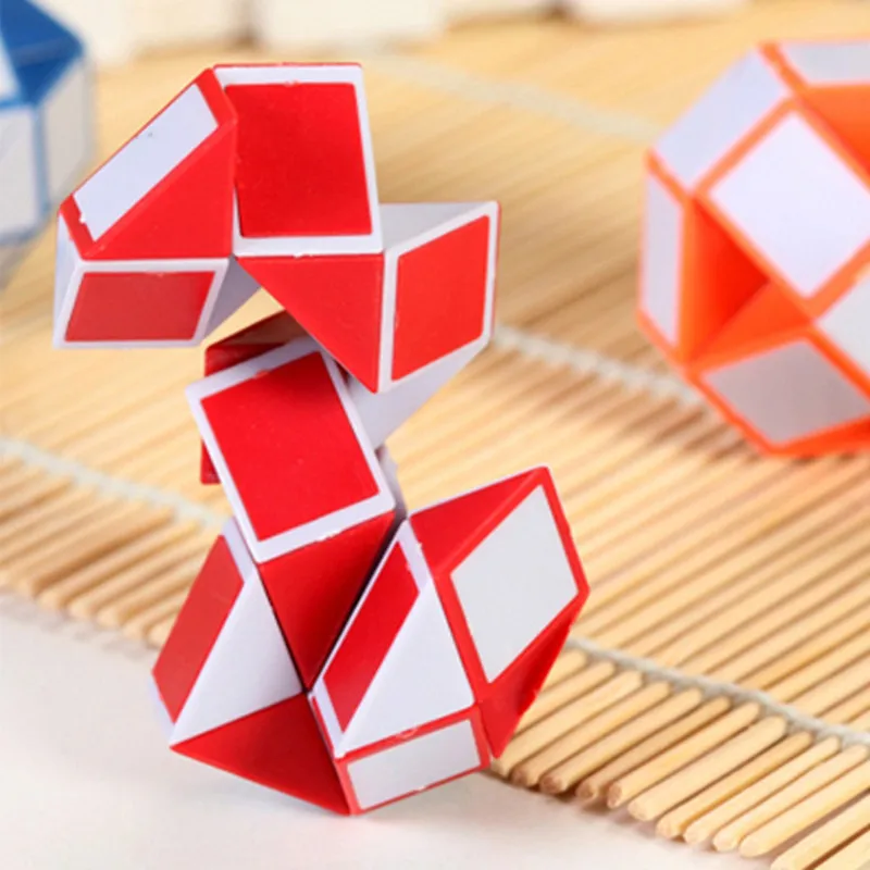 Различные линейки магический куб головоломка странная образная Магическая