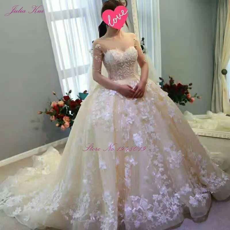 Romantic Illusion Sweetheart Half Sleeves Ball Gown With Embroidery Beading Lace Applique Floral Prints Lace Up Wedding Dresses