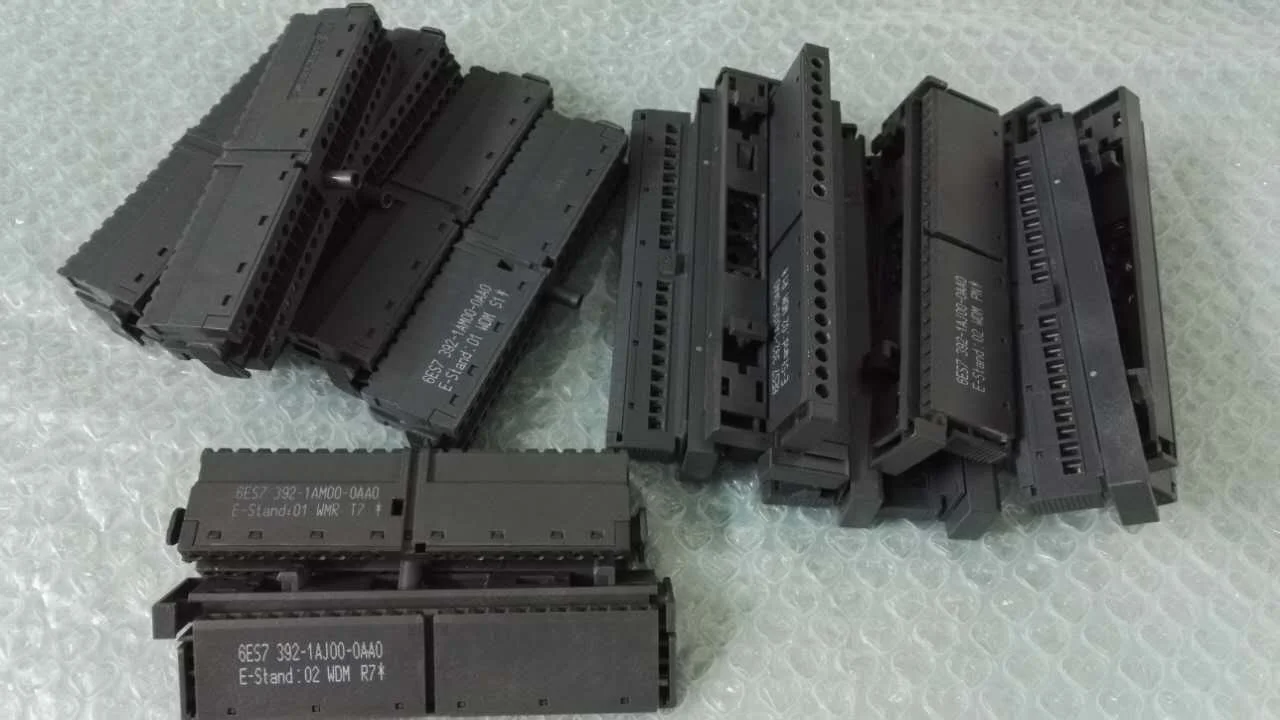 Оригинальная б/у 6ES7 392-1AM00-0AA0 6ES7392-1AM00-0AA0 40-контактный I/O модули передний разъем Stecker для SIEMENS SIMATIC S7-300 ПЛК