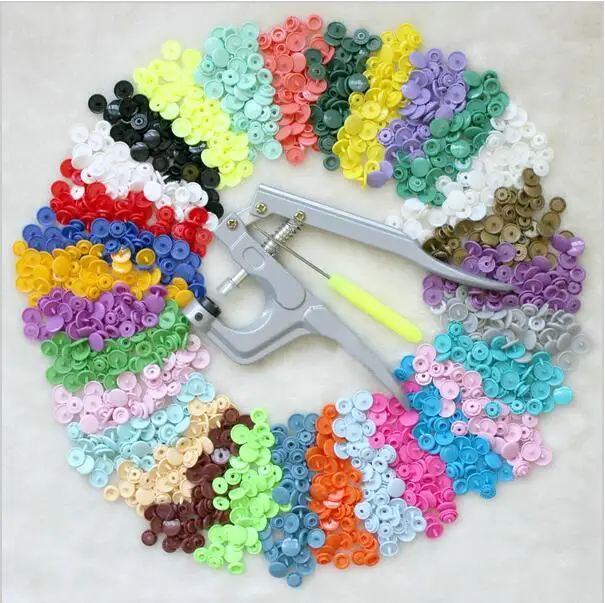 

1 hand press plier + 200sets 12.4mm plastic nylon 5colors snap fastener 4-part buttons free shipping 2016101001