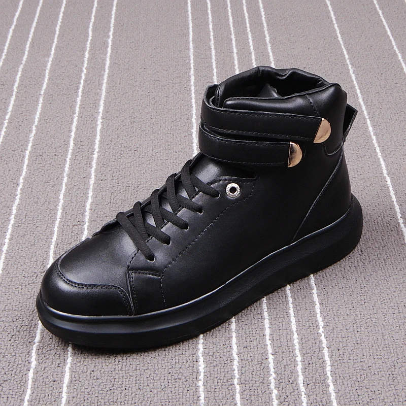 

CuddlyIIPanda Men Fashion Ankle Boots Spring Autumn Leather Ankle Boots Red Black White Classic Metal Short Boots Botas Hombre