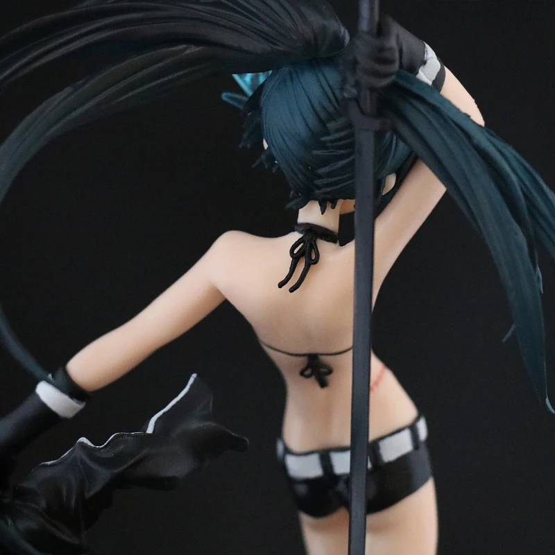 Сексуальная Статуэтка по имени Тарья которая является загадочным персонажем Black