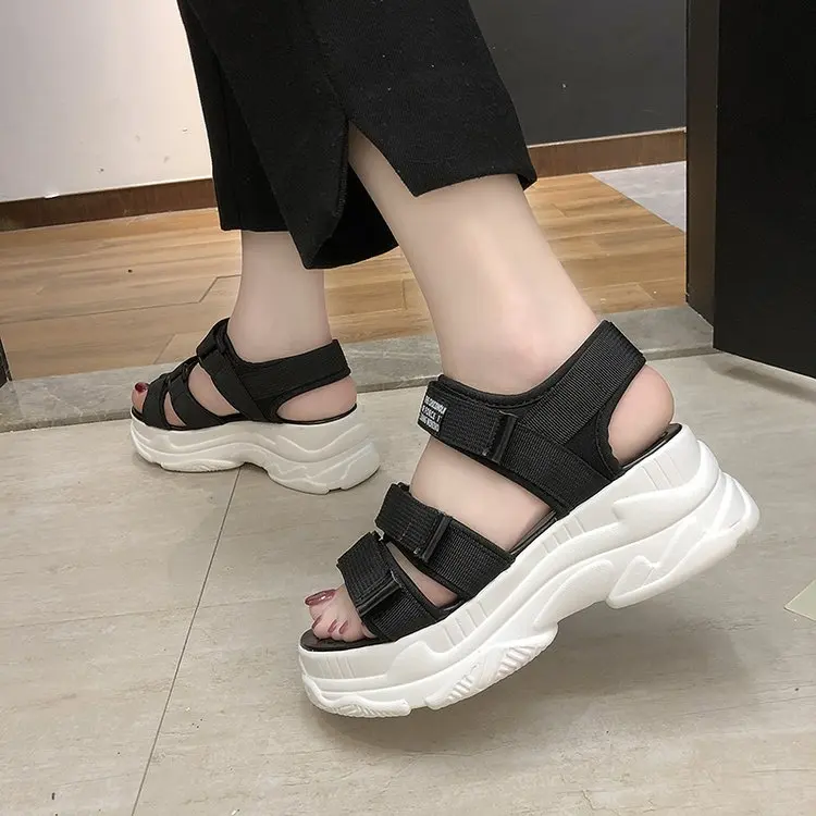 Летняя обувь женские сандалии на платформе повседневная женская танкетке с