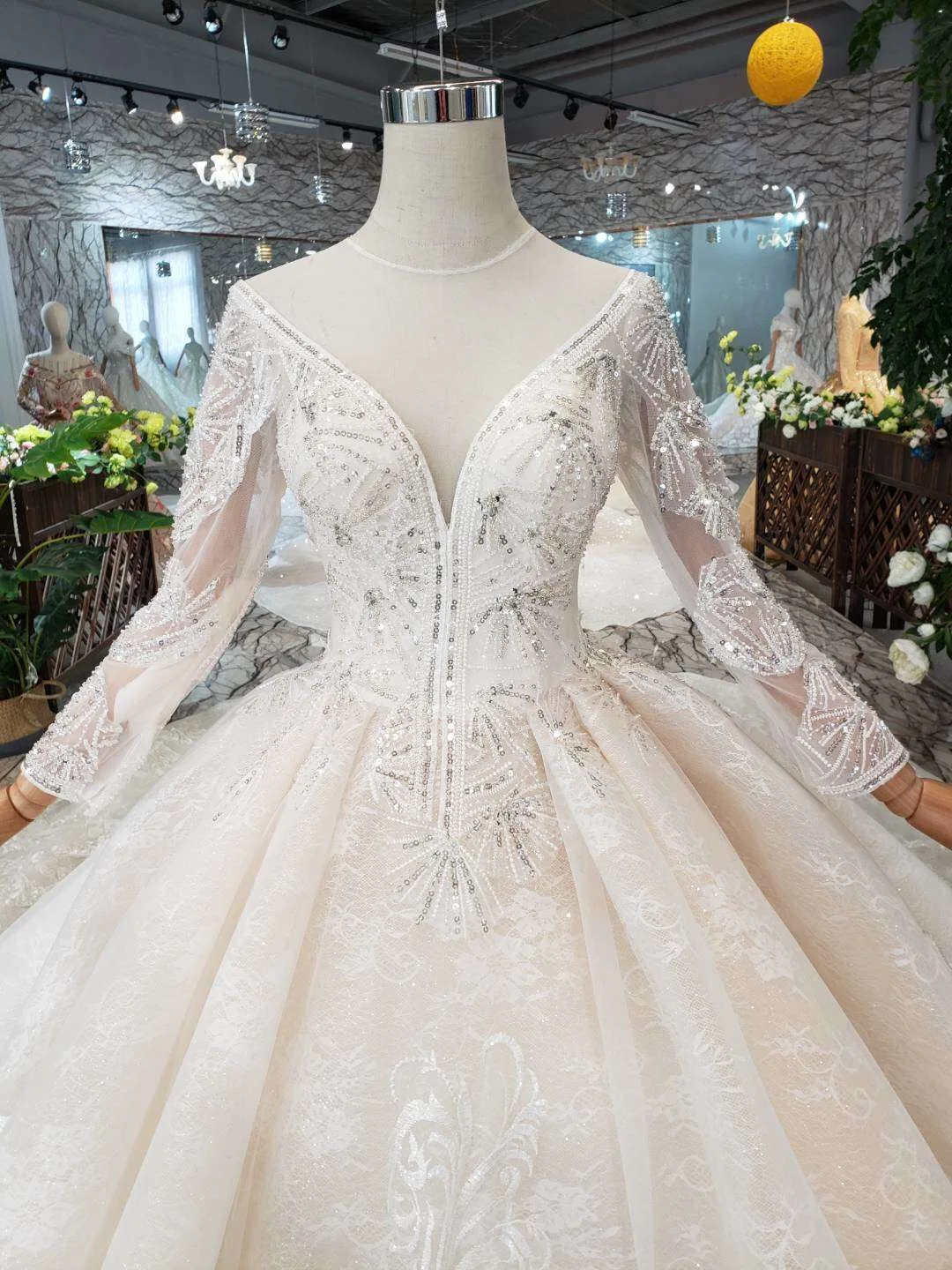 

Gorgeous Bride Wedding Dress With Long Tail 2019 Bridal Wedding Plus Size Bridal Gown Real Photo Weddingdress Vestido De Noiva