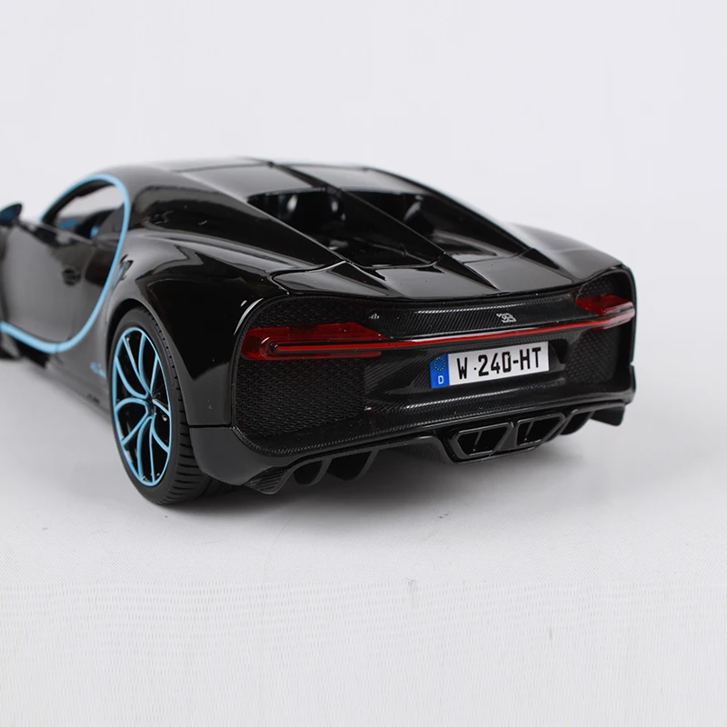 Bburago 1:18 роскошный автомобиль литье под давлением для Bugatti чугун цвет 252*120*65 модель автомобиля крутой автомобиль Коллекционирование для мужчин 11040