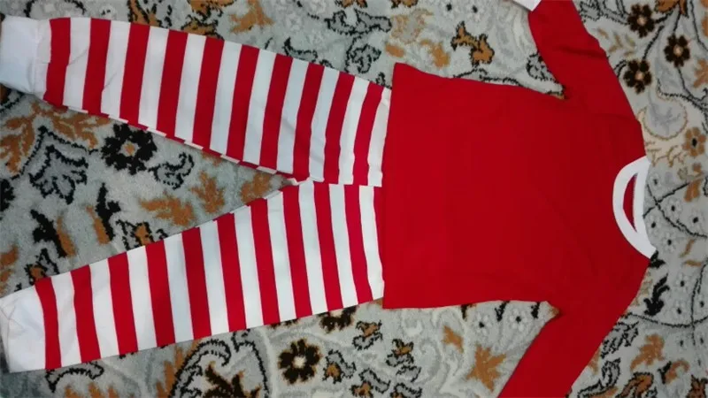 Одинаковая одежда для семьи; коллекция года; Рождественский Пижамный комплект для мамы и дочки; одежда для сна с длинными рукавами в красную, белую и зеленую полоску; QZ031