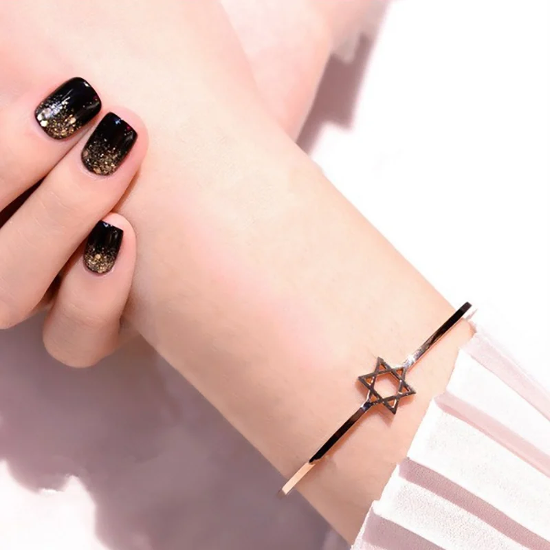 Модный полый пятиконечный браслет со звездами для отправки подруге подарки