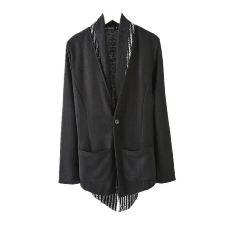 

Autumn and winter new fake two pieces stitched together knitwear a Korean version of hairline hairline striped coat.. S-2XL